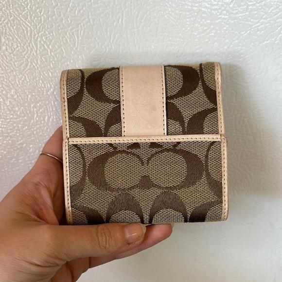 Vintage Coach Leather Monogram Print Billfold Wallet - Picture 2 of 5